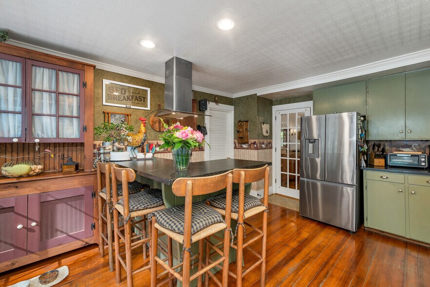 More Photos Of 404 US Route 302, Glen Hospitality For Sale