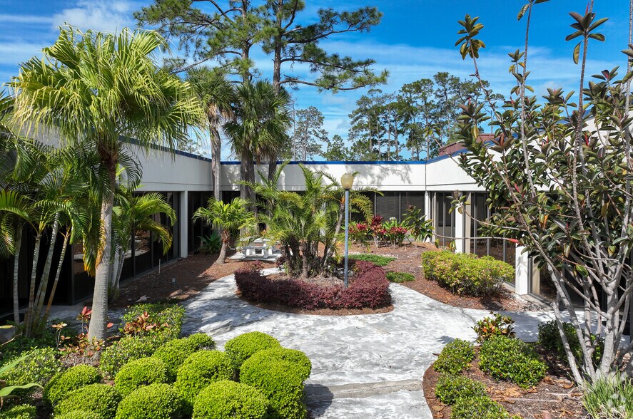 More Photos Of 6925 Lake Ellenor Dr, Orlando Unknown For Lease