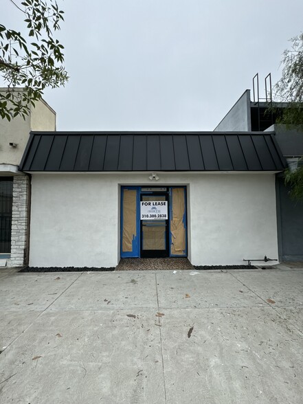 Primary Photo Of 10432 Burbank Blvd, North Hollywood Storefront For Lease