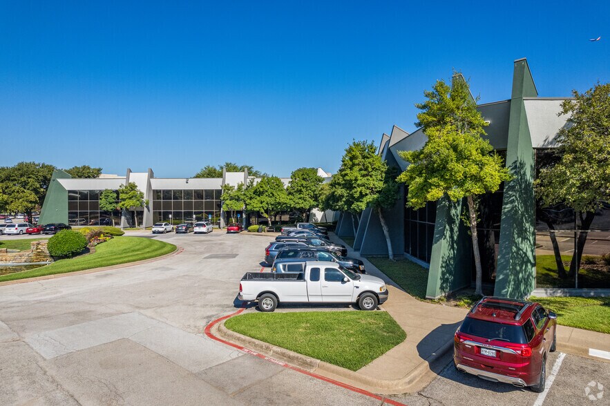 More Photos Of 2655 Villa Creek Dr, Dallas Office For Lease