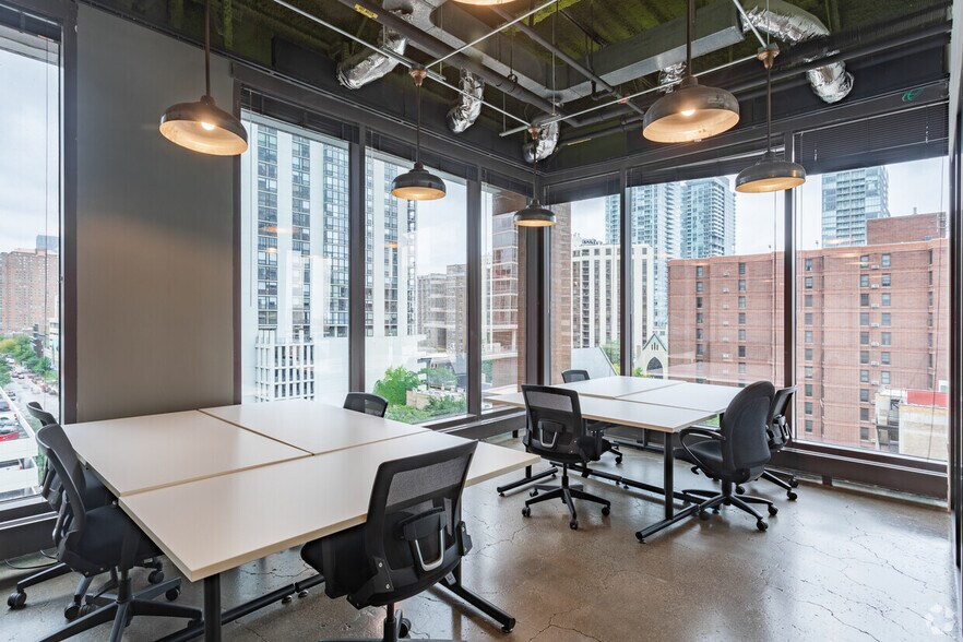 More Photos Of 1165 N Clark St, Chicago Coworking Space