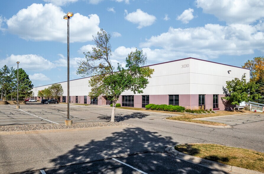 More Photos Of 3030 Lexington Ave S, Eagan Light Manufacturing For Lease