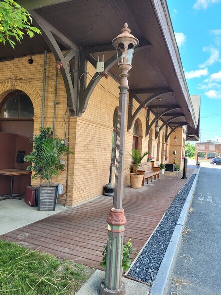 More Photos Of 26 Depot Ave, Windsor Restaurant For Sale