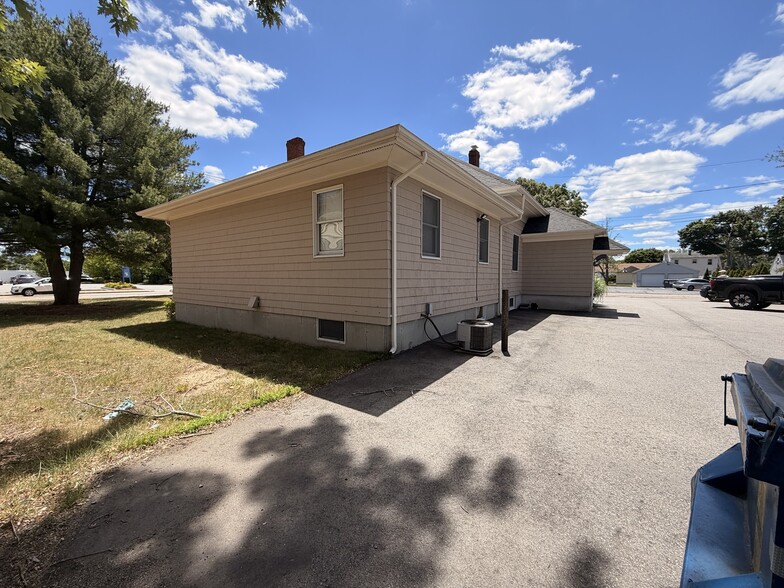 More Photos Of 2797 Post Rd, Warwick Office For Sale