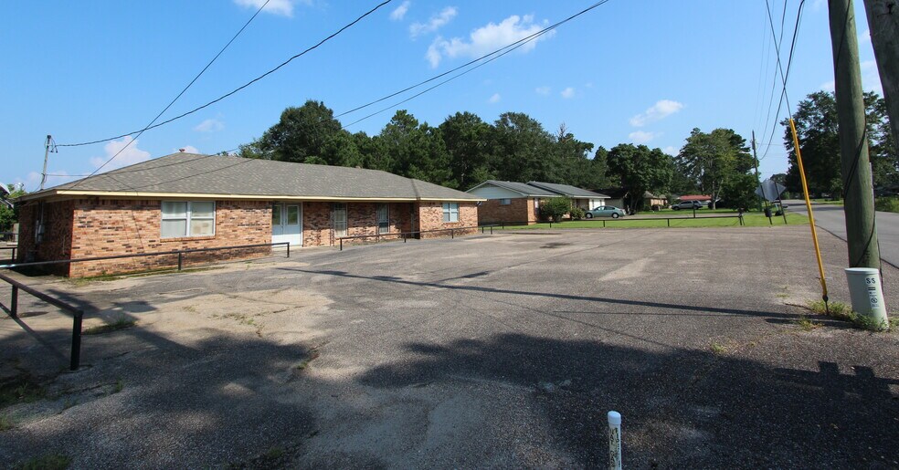More Photos Of 6026-6030 Hwy 98, Hattiesburg Storefront For Lease