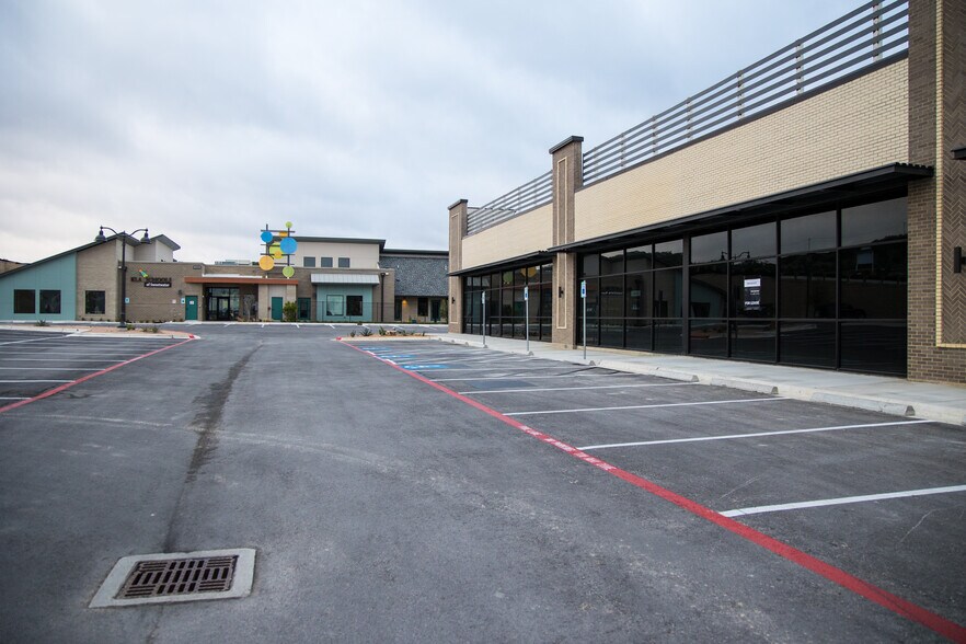 More Photos Of 18101 Hwy 71, Austin Daycare Center For Lease