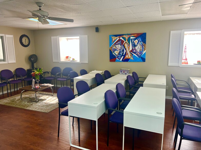 More Photos Of 5519 Hanley Rd, Tampa Storefront Retail Office For Sale