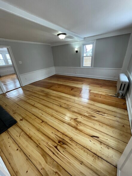 More Photos Of 3 Portsmouth Ave, Exeter General Retail For Lease