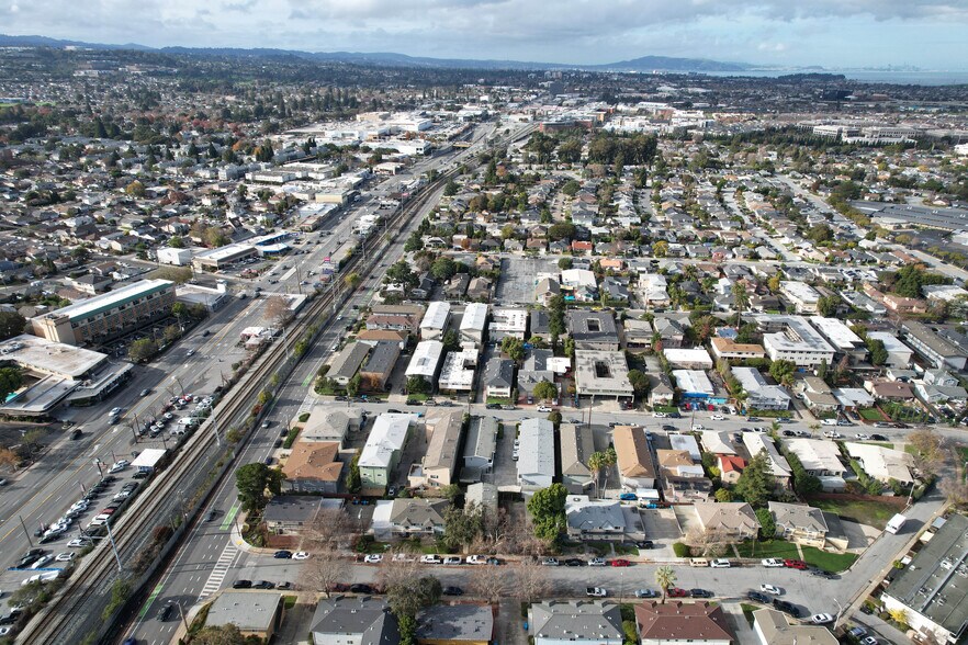 More Photos Of 19 E 41st Pl, San Mateo Apartments For Sale