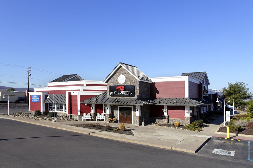 More Photos Of 1-400 E End Ctr, Wilkes-Barre Unknown For Lease