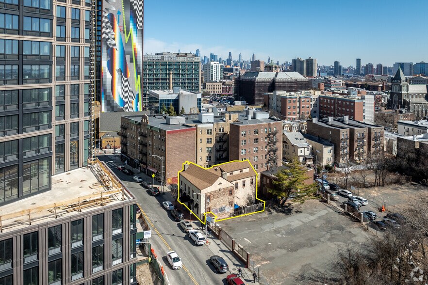 More Photos Of 510 Summit Ave, Jersey City Restaurant For Sale