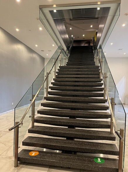 More Photos Of 520 Broad St, Newark Office Residential For Lease