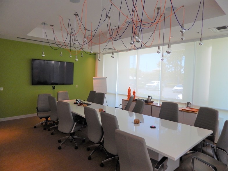 More Photos Of 4863 Shawline St, San Diego Light Distribution For Lease