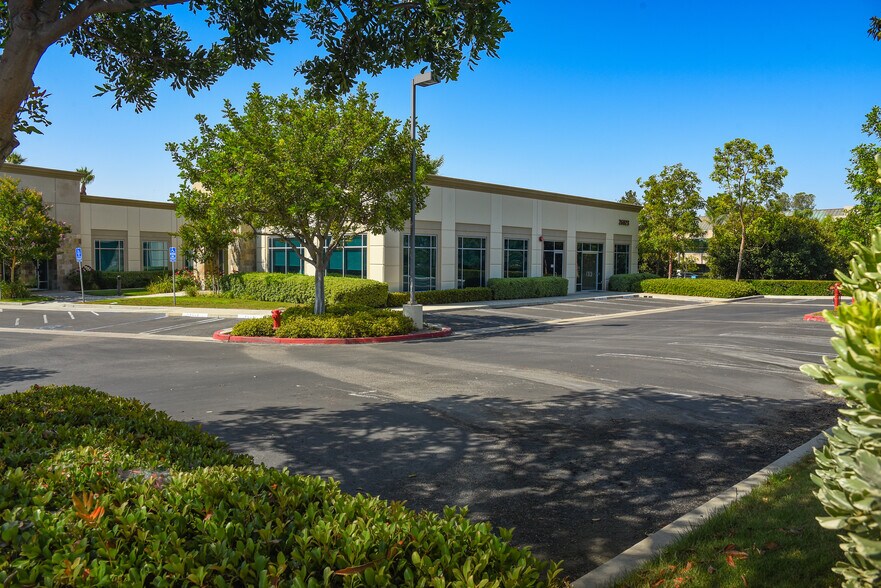 More Photos Of 26023 Acero, Mission Viejo Office For Lease