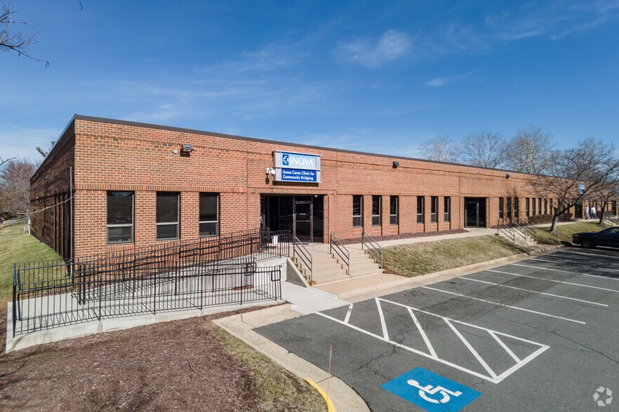 More Photos Of 2751 Prosperity Ave, Merrifield Unknown For Lease