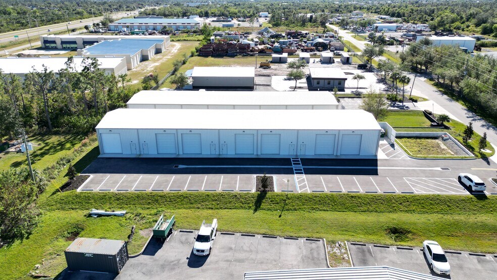 More Photos Of 7440 Sawyer Cir, Port Charlotte Warehouse For Lease