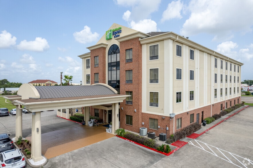 More Photos Of 908 W G St, La Porte Hotel For Sale