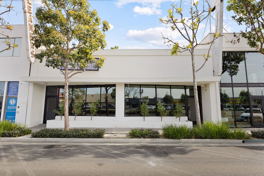 Primary Photo Of 13048-13052 Hawthorne Blvd, Hawthorne Storefront For Sale