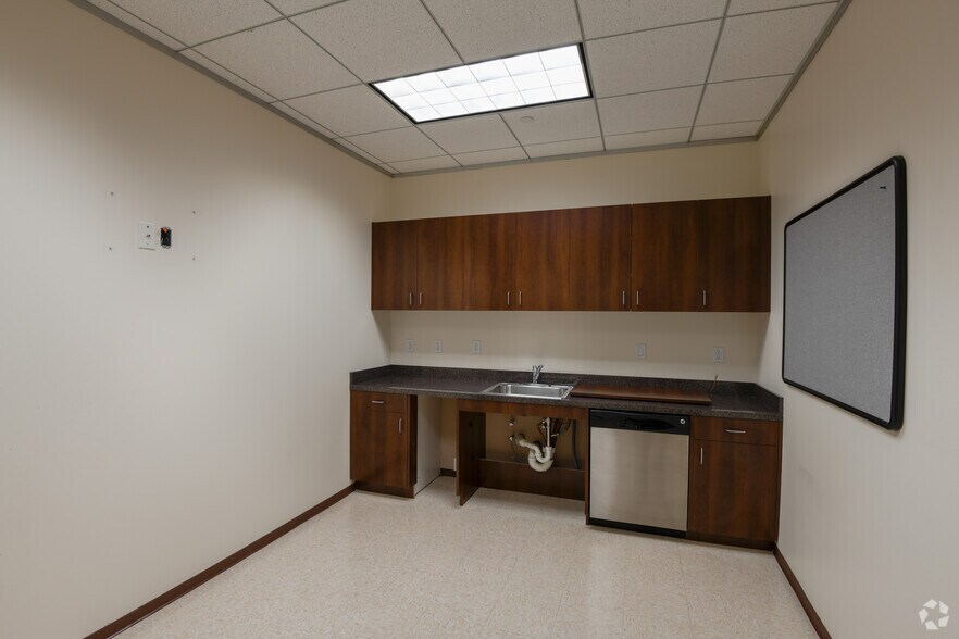 More Photos Of 1300 Post Oak Blvd, Houston Office For Lease