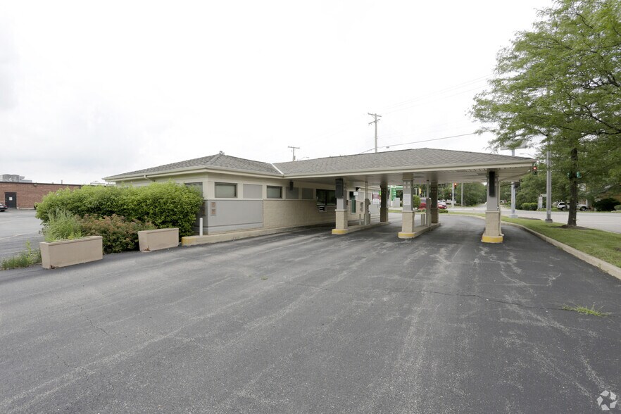 More Photos Of 223 E State Rd, Island Lake Land For Sale