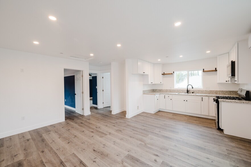 More Photos Of 912 E Commonwealth Ave, Fullerton Apartments For Sale