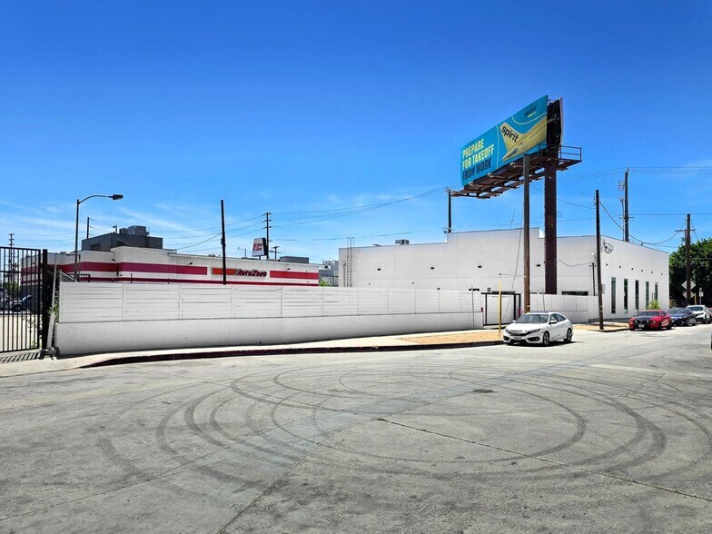 More Photos Of 5075 W Adams Blvd, Los Angeles Medical For Lease