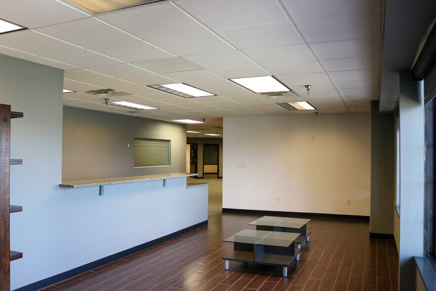 More Photos Of 3730 S Elizabeth St, Independence Medical For Lease