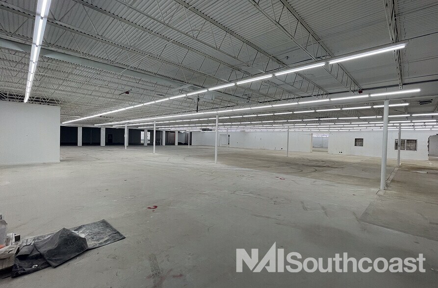 More Photos Of 3601 SE Dixie Hwy, Stuart Warehouse For Sale