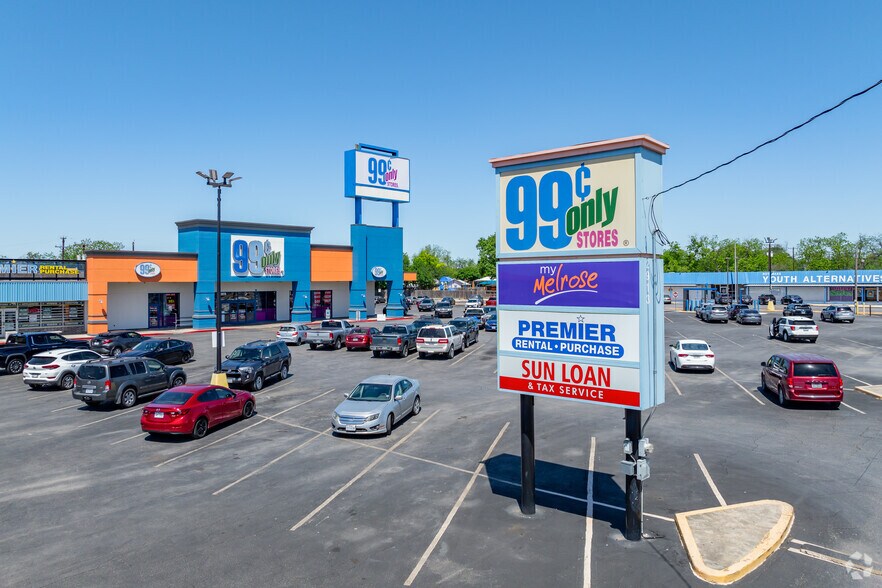 More Photos Of 2905-3025 West Ave, San Antonio Storefront For Lease