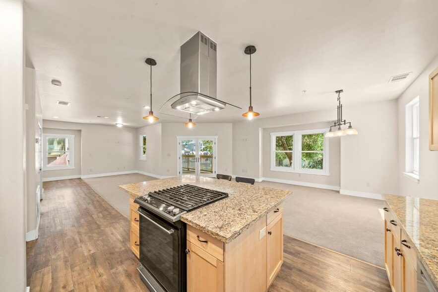 More Photos Of 1304-1306 19th St, Sacramento Office Residential For Sale