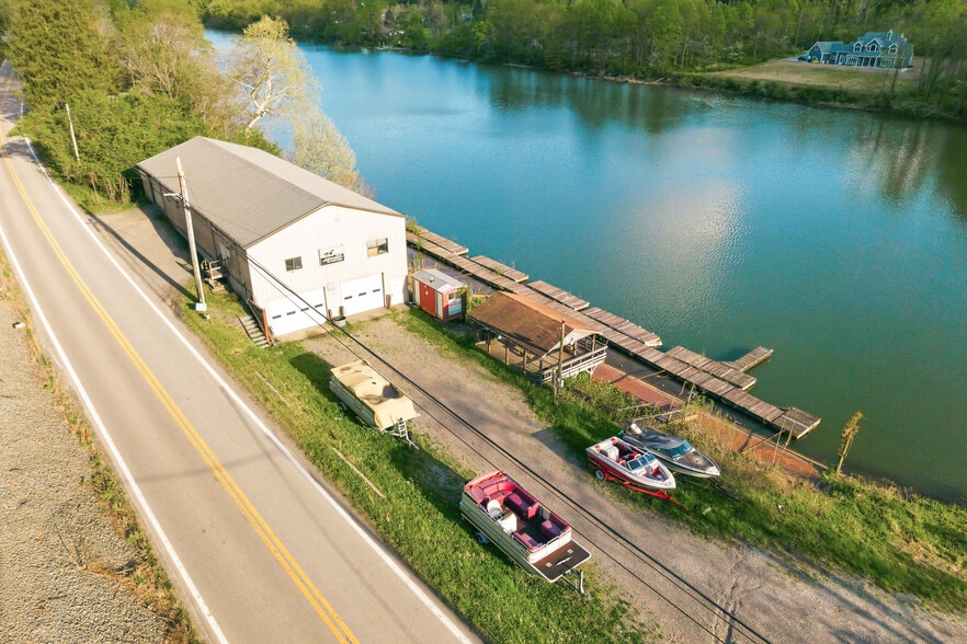 More Photos Of 490 Fort Martin Rd, Maidsville Flex For Sale