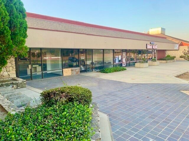 More Photos Of 2500 New Stine Rd, Bakersfield Unknown For Lease