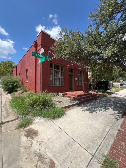 More Photos Of 3126 Handley Dr, Fort Worth General Retail For Sale