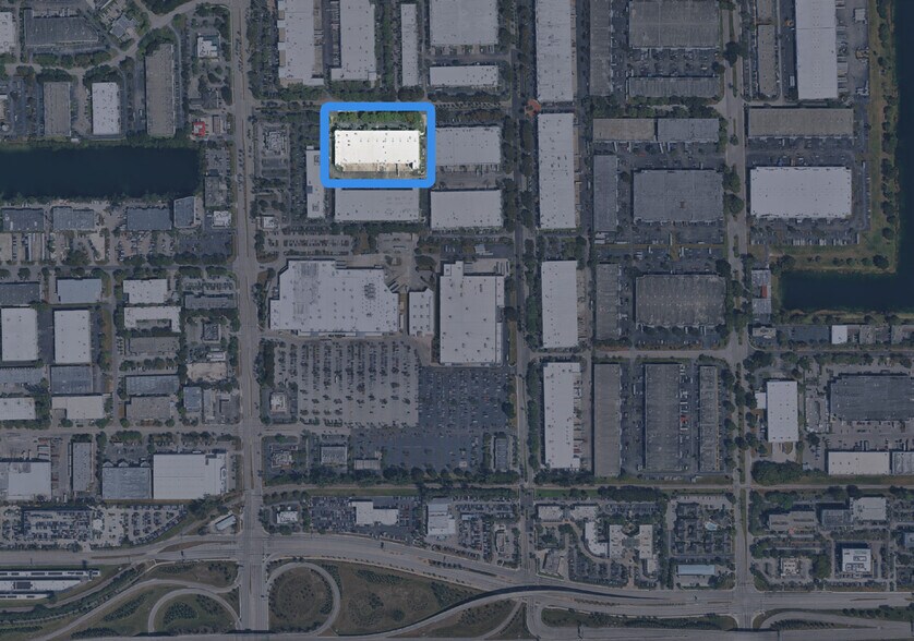 More Photos Of 8500-8600 NW 17th St, Doral Warehouse For Lease