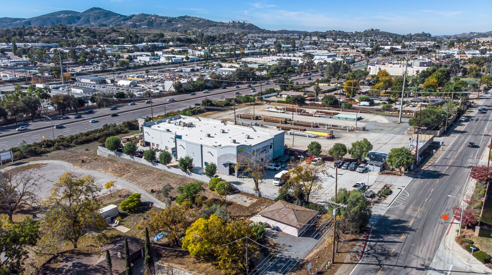 More Photos Of 2333 Montiel Rd, San Marcos Showroom For Sale