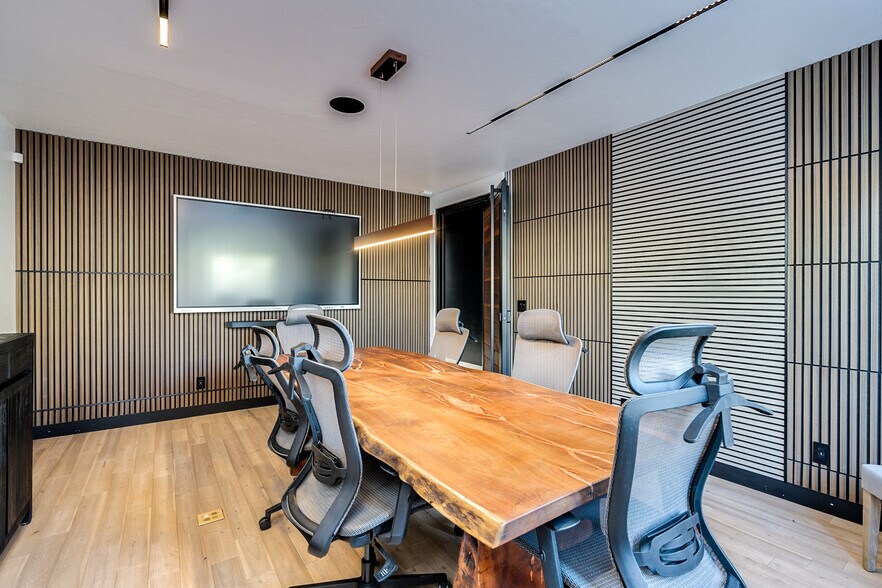 More Photos Of 1140 N Rosemont Blvd, Tucson Research And Development For Sale