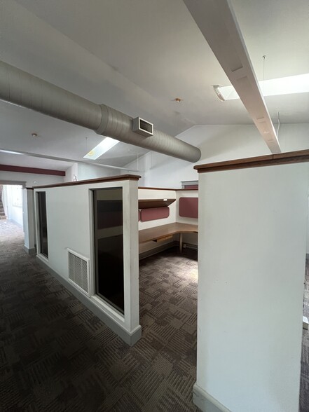 More Photos Of 7518-7526 Harford Rd, Baltimore Office For Lease
