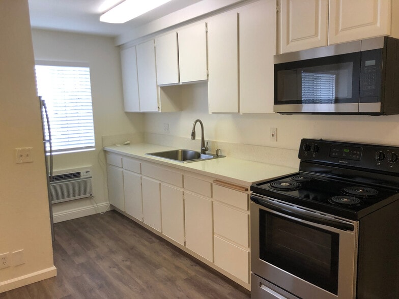 More Photos Of 4226 Utah St, San Diego Apartments For Sale