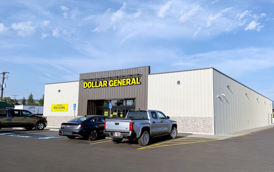 Primary Photo Of 489 N Main St, Panguitch Auto Repair For Sale