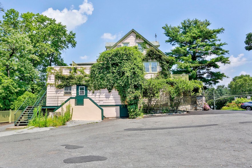 More Photos Of 530 Milton Rd, Rye Restaurant For Sale