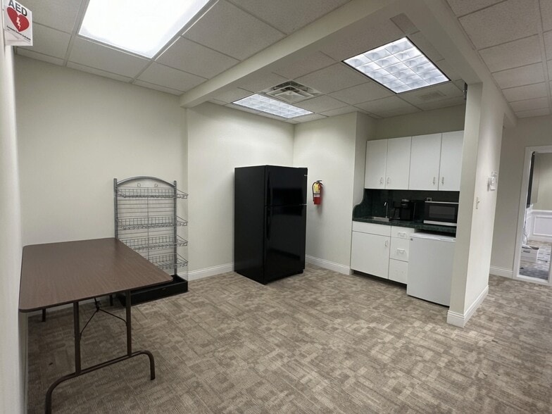 More Photos Of 2431 Atlantic Ave, Manasquan Office For Lease