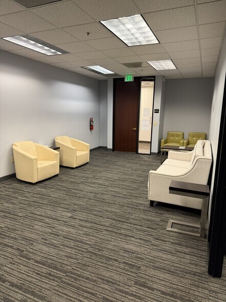 More Photos Of 2151 River Plaza Dr, Sacramento Office For Lease