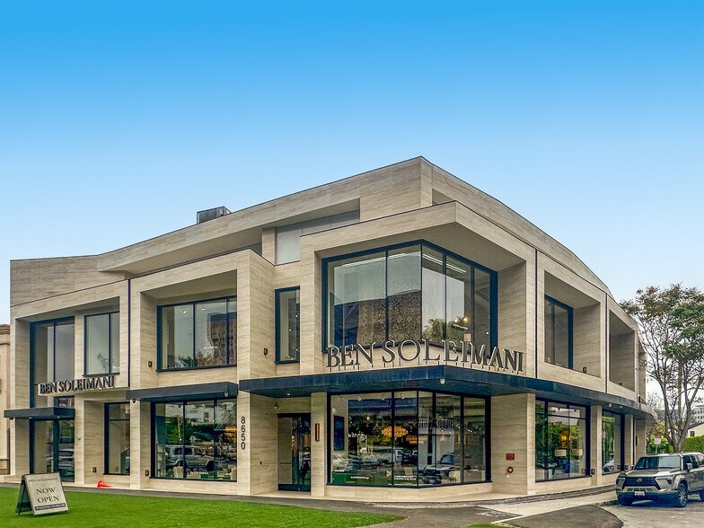 More Photos Of 8650 Melrose Ave, West Hollywood Freestanding For Lease