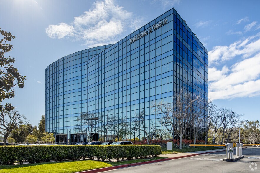 More Photos Of 5000 Birch St, Newport Beach Office For Lease