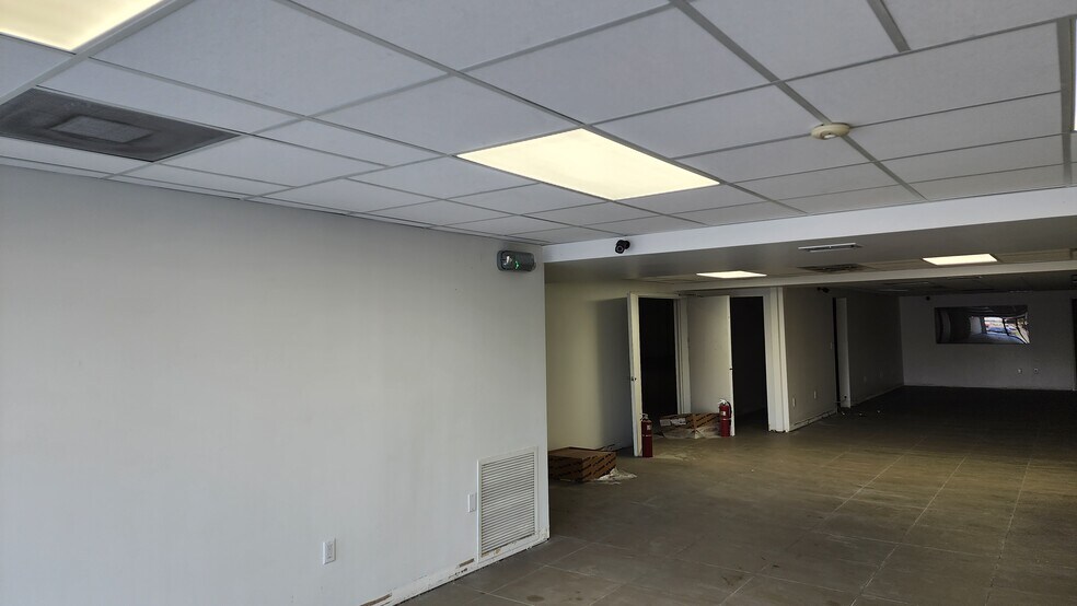 More Photos Of 7890 NW 34th St, Miami Warehouse For Lease