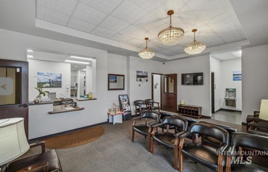 More Photos Of 1588 W Cayuse Creek Dr, Meridian Medical For Sale