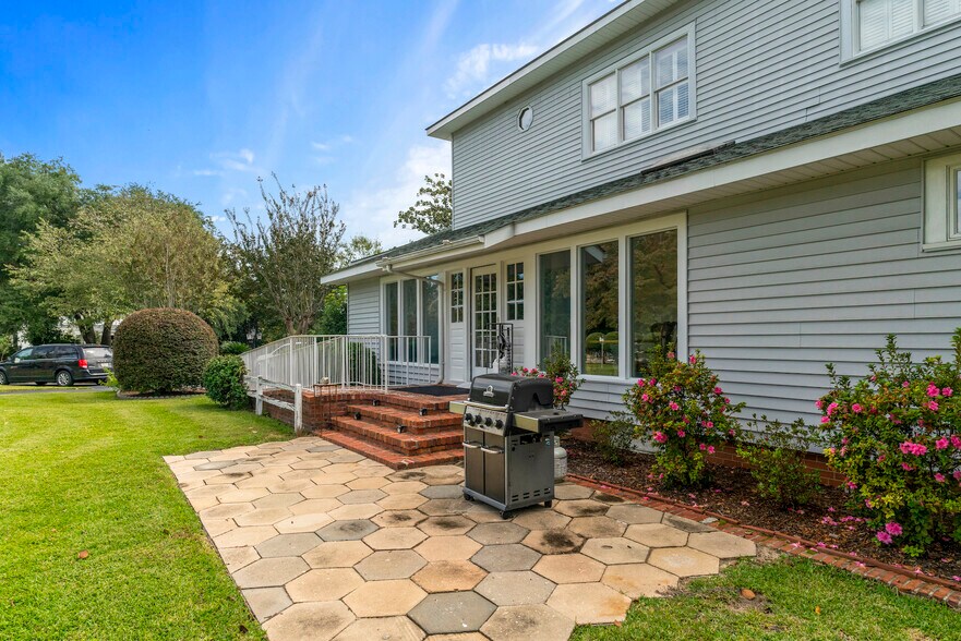 More Photos Of 426 W Church St, Swainsboro Hospitality For Sale