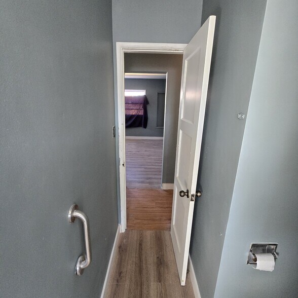 More Photos Of 15709 Bellflower Blvd, Bellflower General Retail For Sale