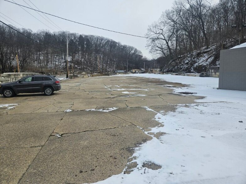 More Photos Of 4135 Old William Penn Hwy, Monroeville Light Manufacturing For Lease