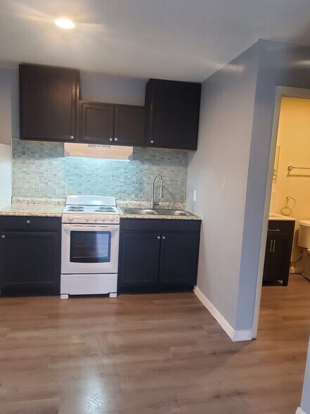 More Photos Of 2100-2108 Sidney St, Pine Bluff Apartments For Sale